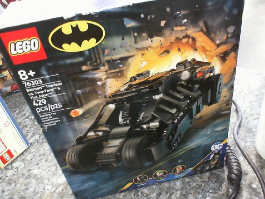 BATMAN TUMBLER VS TWO-FACE