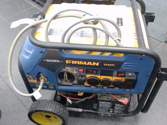 FIRMAN T07571 Tri-Fuel generator is a 9400-watt trifecta — running on gasoline,