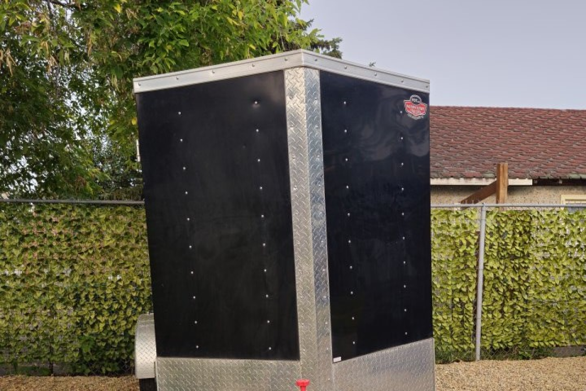 5x8/9 enclosed trailer for sale
