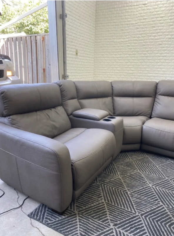 FREE DELIVERY - Large Sectional