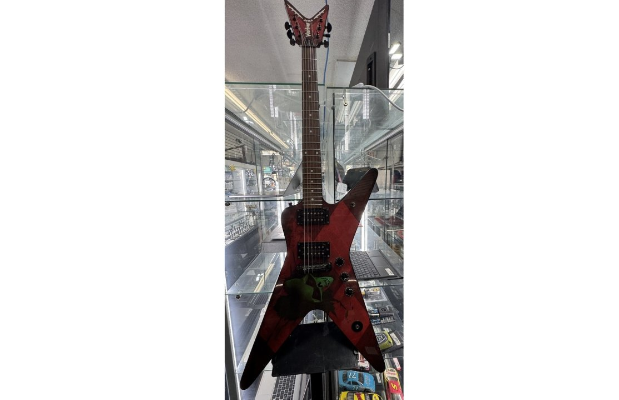 Washburn Dimebag Darrell Signature red alien skull