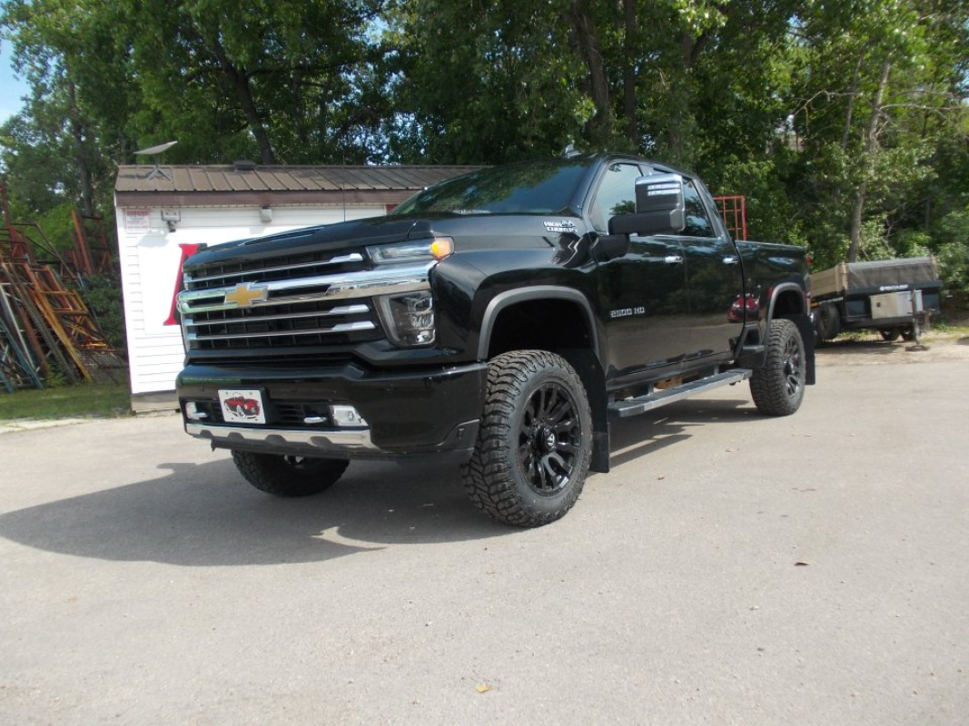 2021Chevrolet Silverado High Country Diesel 2500HD pickup