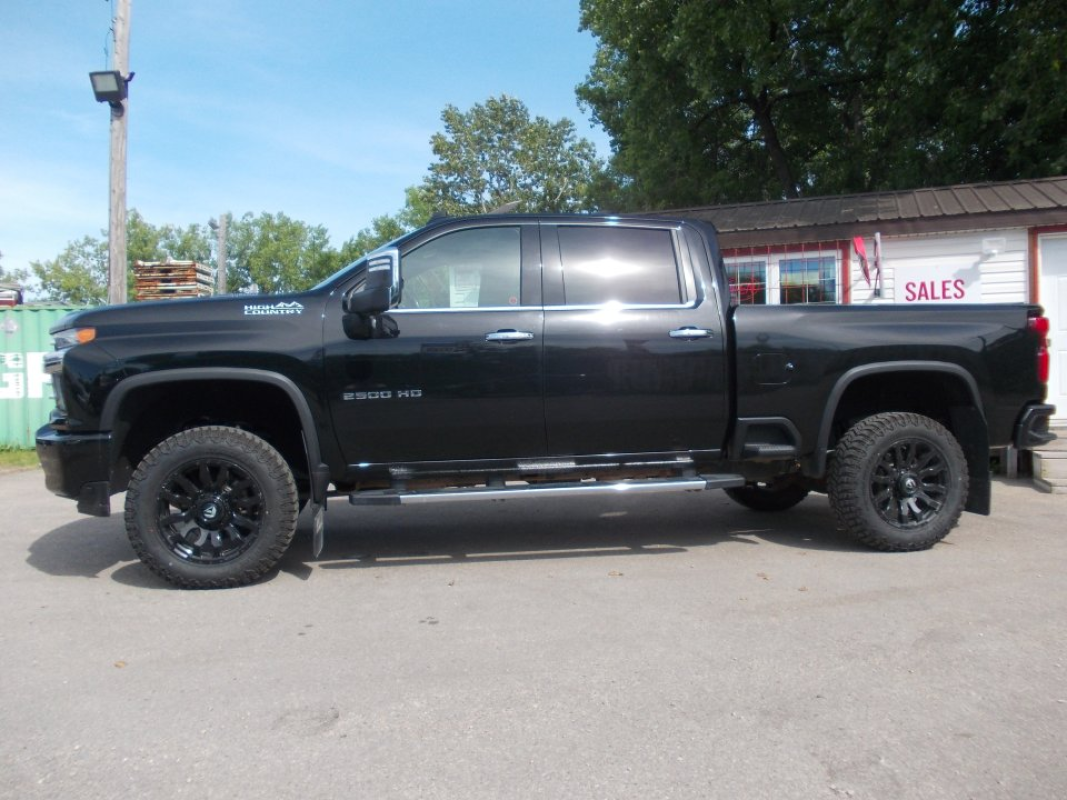 2021Chevrolet Silverado High Country Diesel 2500HD pickup