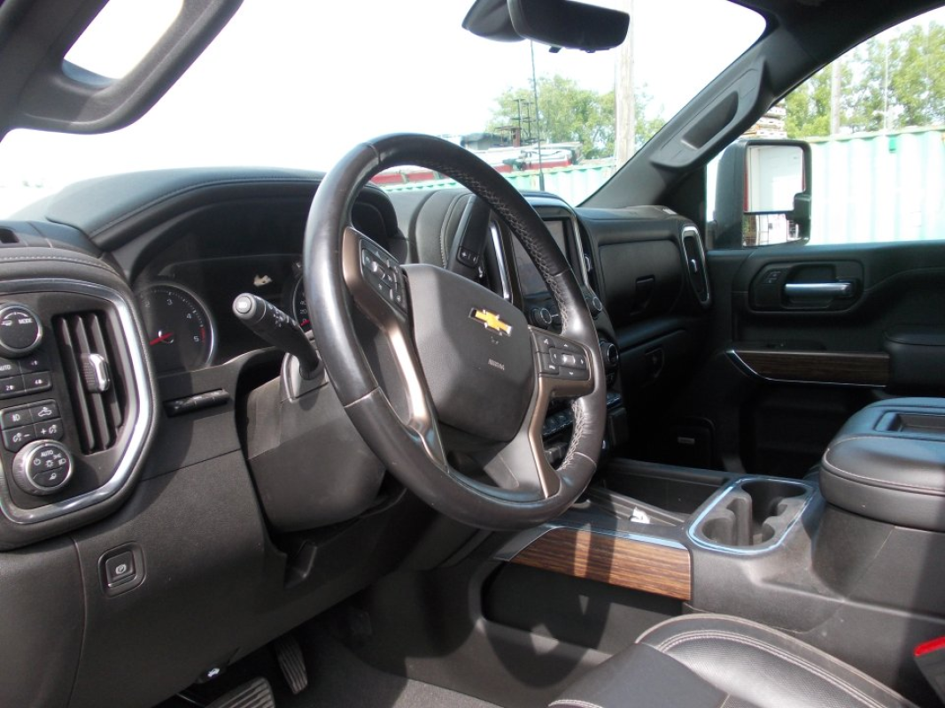 2021Chevrolet Silverado High Country Diesel 2500HD pickup