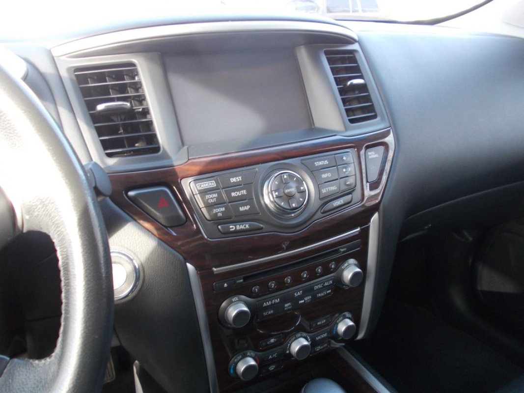 2015 Nissan Pathfinder SL