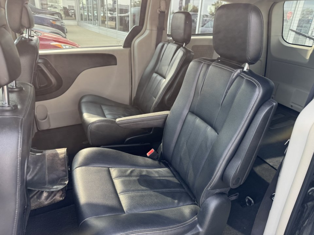 2017 Dodge Grand Caravan Crew Plus
