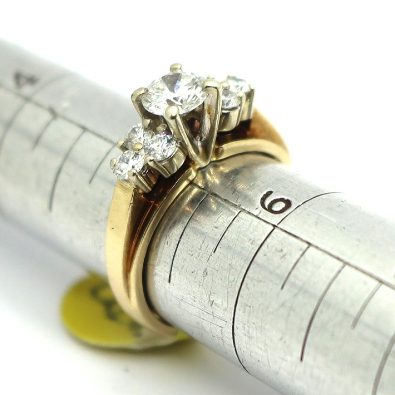 10kt Gold Diamond Ring