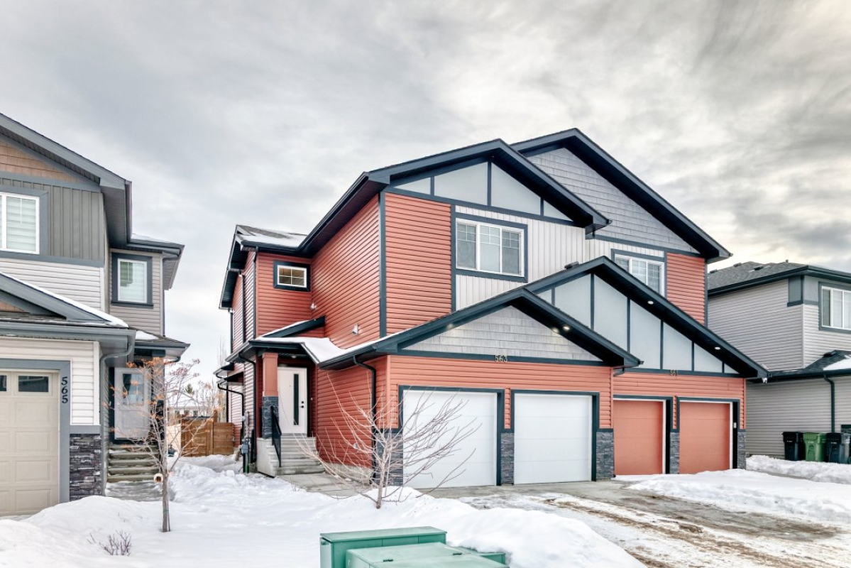 4 BEDROOMS AND 3.5 BATH HOUSE (FINISHED BASEMENT) FOR SALE IN LEDUC AB