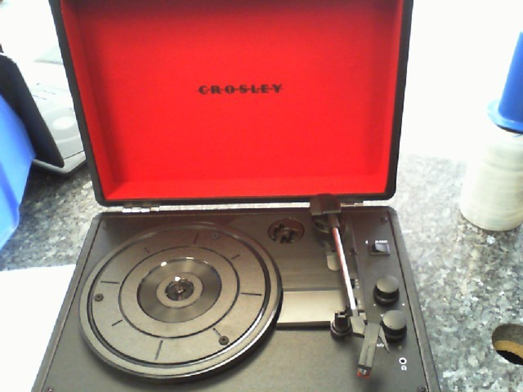 RECORD PLAYER