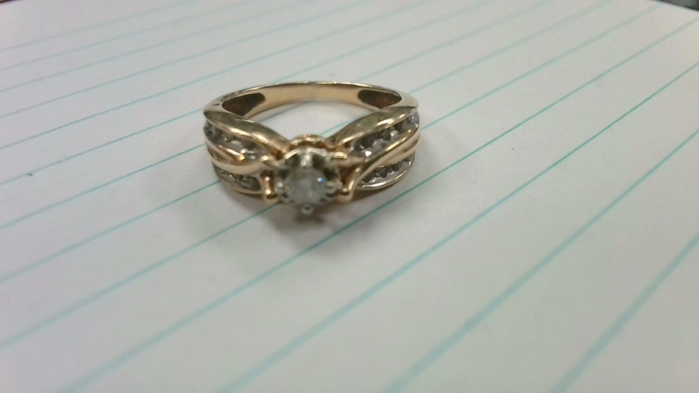 Lady's Gold Ring 10K Yellow Gold 3.22g