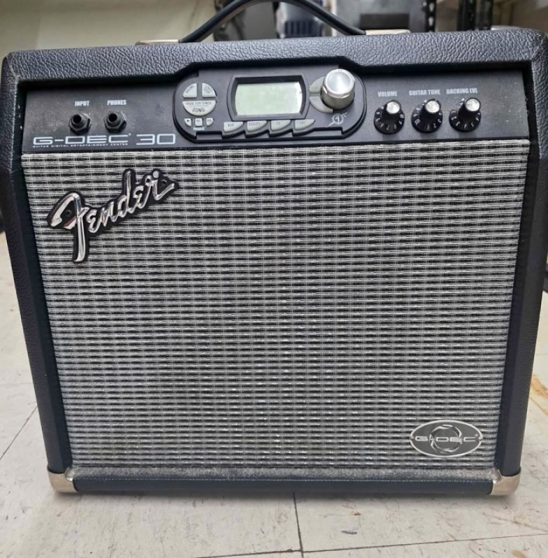 AMP Fender D-GEC 30