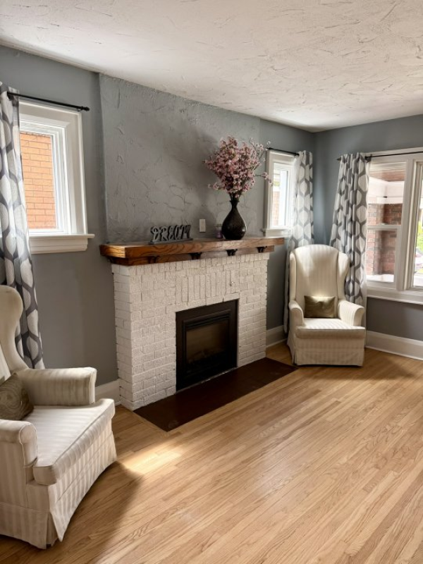 For Sale Home 6-Bed, 3- Four Piece Baths, 2 Kitchens, 2 Laundry - 1422 Elsmere Ave, Windsor, ON