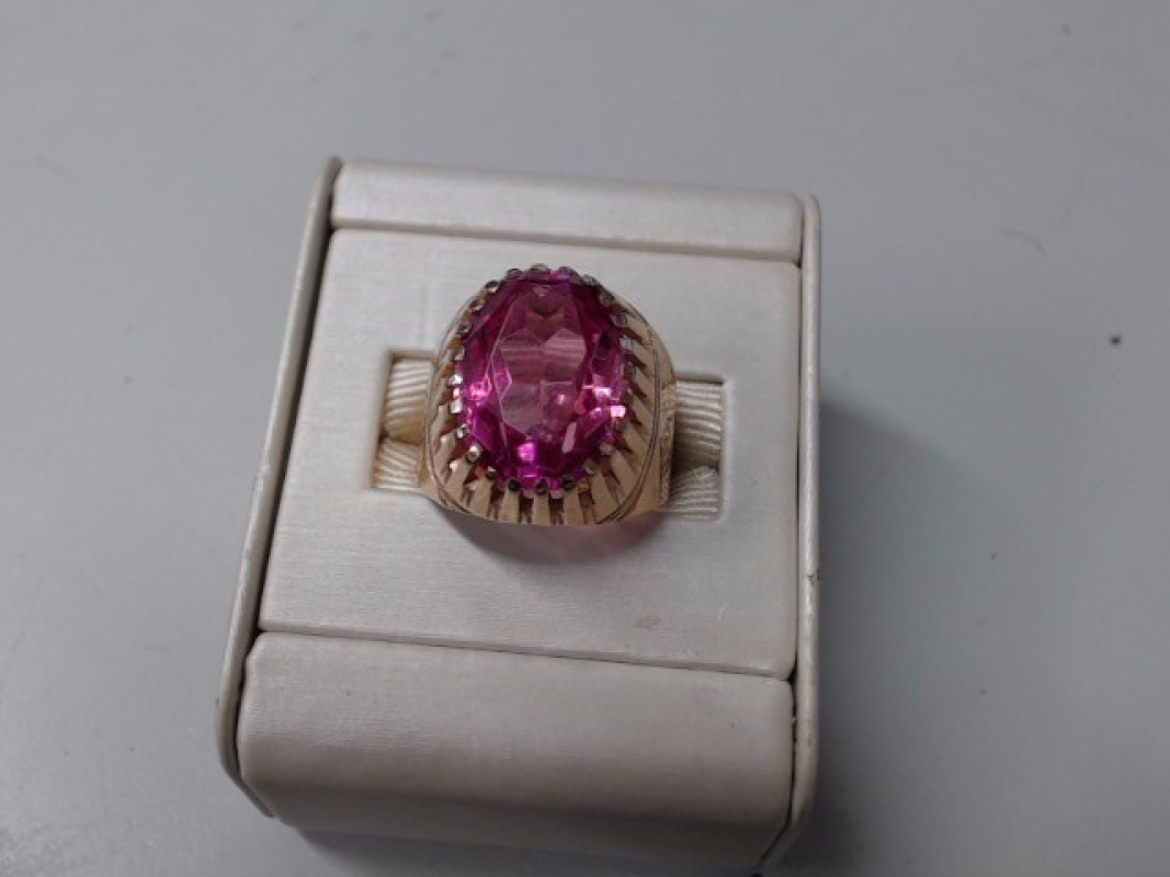 Pink Stone Lady's Stone Ring 14K Yellow Gold 7.66g Size:8