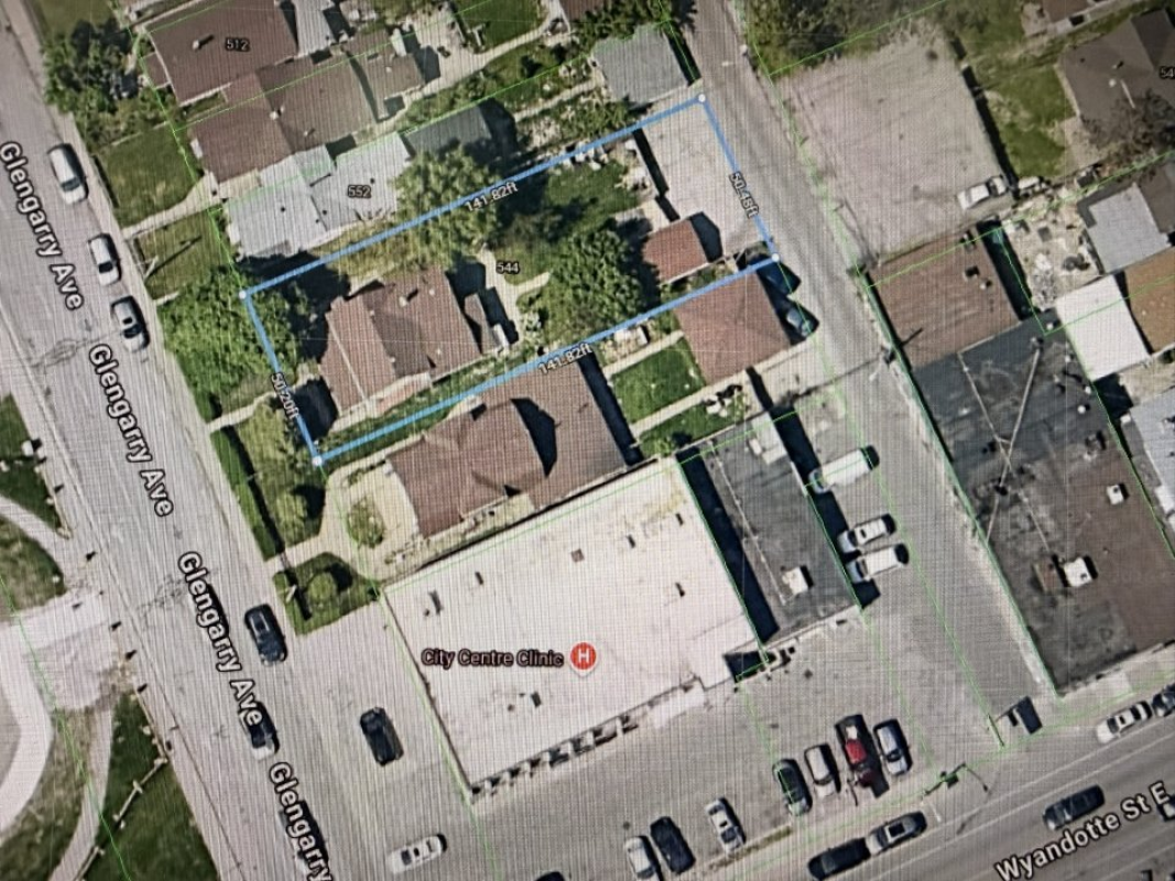 3 Bed, 1 Bath Windsor ON🚨 INVESTOR & CONTRACTOR ALERT – PRIME DOWNTOWN WINDSOR OPPORTUNITY! 🚨