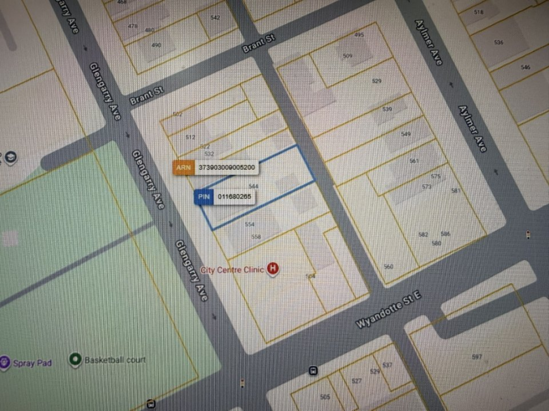 3 Bed, 1 Bath Windsor ON🚨 INVESTOR & CONTRACTOR ALERT – PRIME DOWNTOWN WINDSOR OPPORTUNITY! 🚨