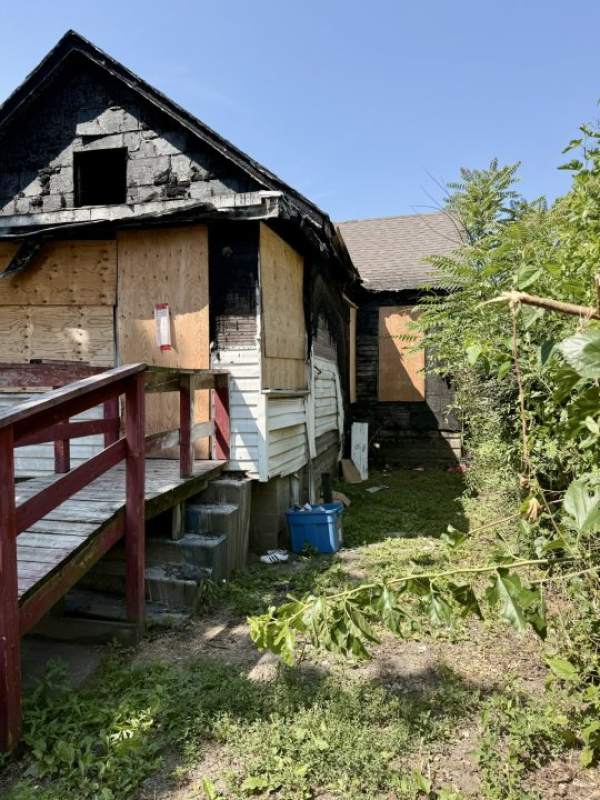 3 Bed, 1 Bath Windsor ON🚨 INVESTOR & CONTRACTOR ALERT – PRIME DOWNTOWN WINDSOR OPPORTUNITY! 🚨