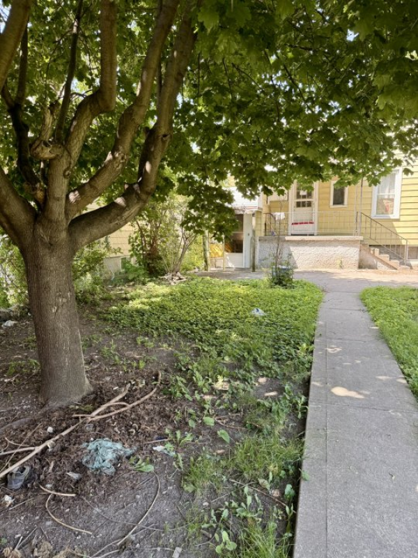 5 Beds 3 Baths House 🚨 INVESTOR & LANDLORD ALERT – DUPLEX OPPORTUNITY IN CENTRAL WINDSOR! 🚨