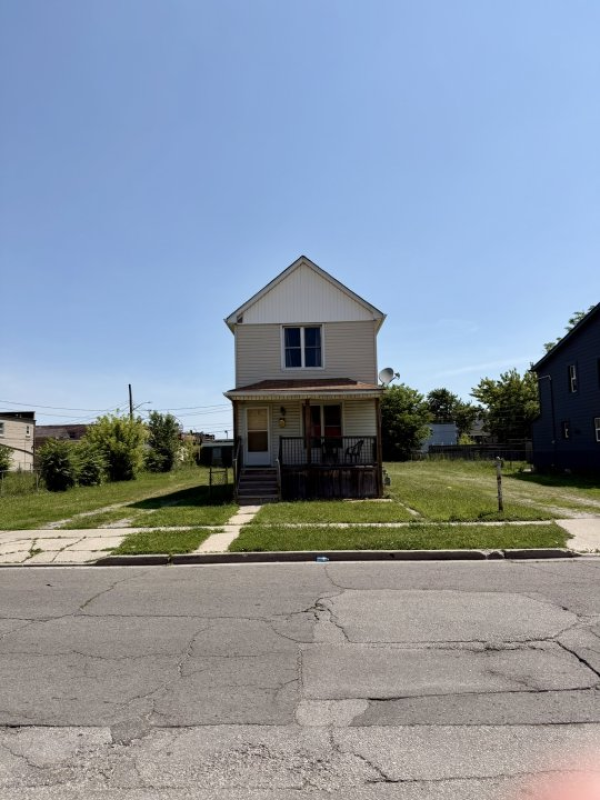 3 Beds 1 Bath House
