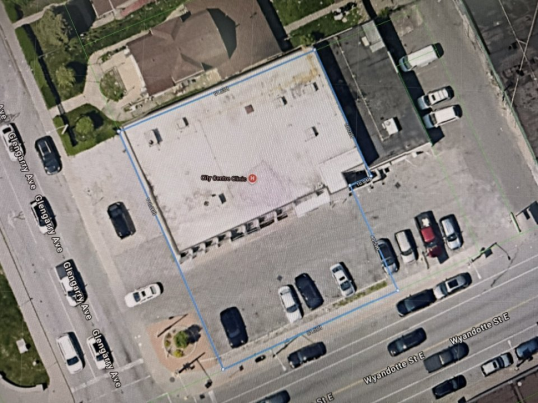 🚨 COMMERCIAL INVESTOR ALERT – PROMINENT CORNER OFFICE BUILDING IN CENTRAL WINDSOR! 🚨 500 Wyandotte
