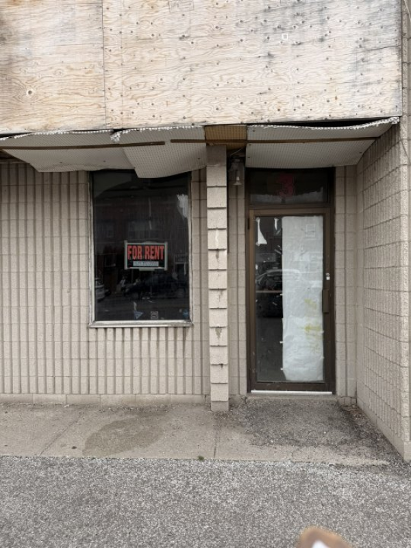 🚨 COMMERCIAL INVESTOR ALERT – PROMINENT CORNER OFFICE BUILDING IN CENTRAL WINDSOR! 🚨 500 Wyandotte