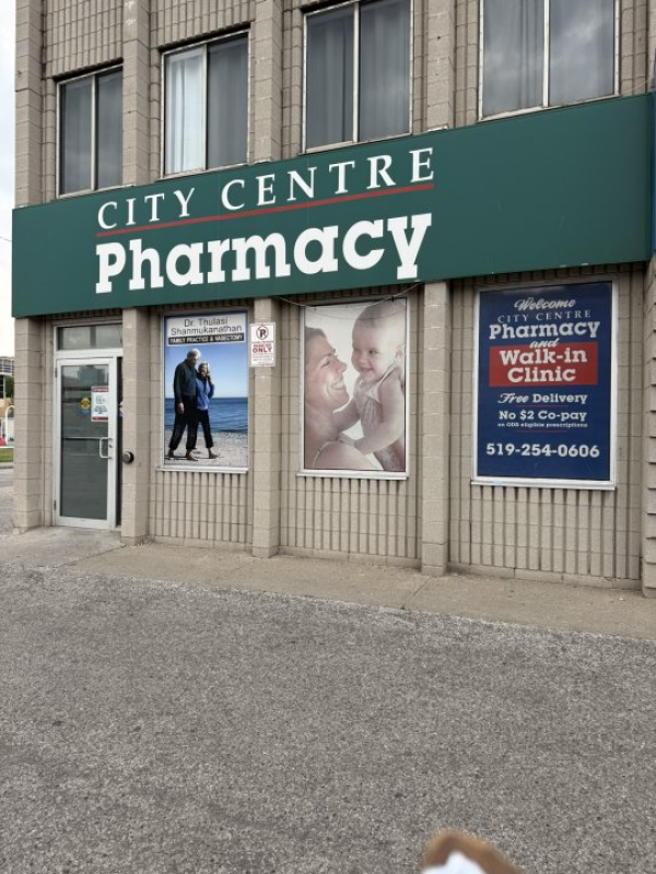 🚨 COMMERCIAL INVESTOR ALERT – PROMINENT CORNER OFFICE BUILDING IN CENTRAL WINDSOR! 🚨 500 Wyandotte