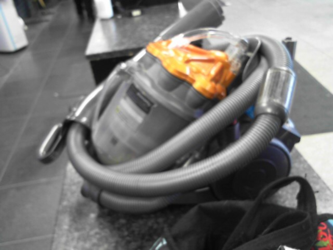 DYSON STOWAWAY