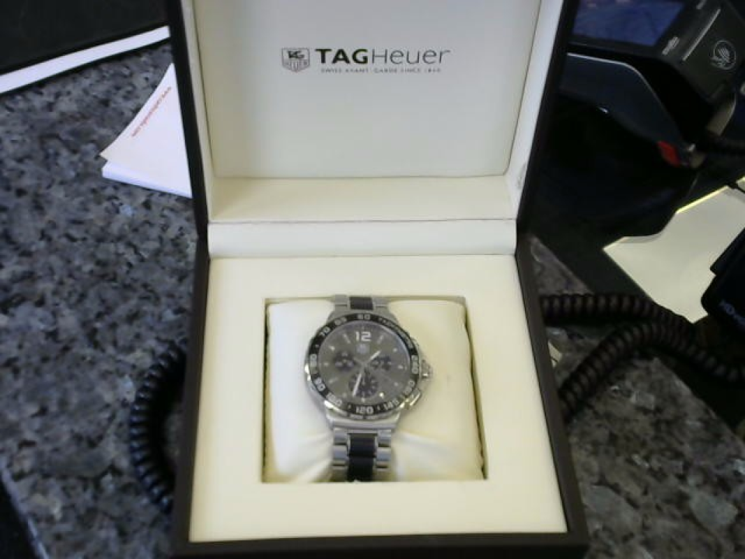 TAG HEUR FORMULA 1 WATCH IN BOX