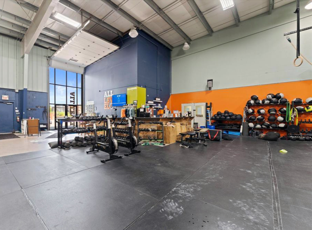 Commercial Warehouse For Lease - 1821 Provincial Rd (Rear) Windsor, ON