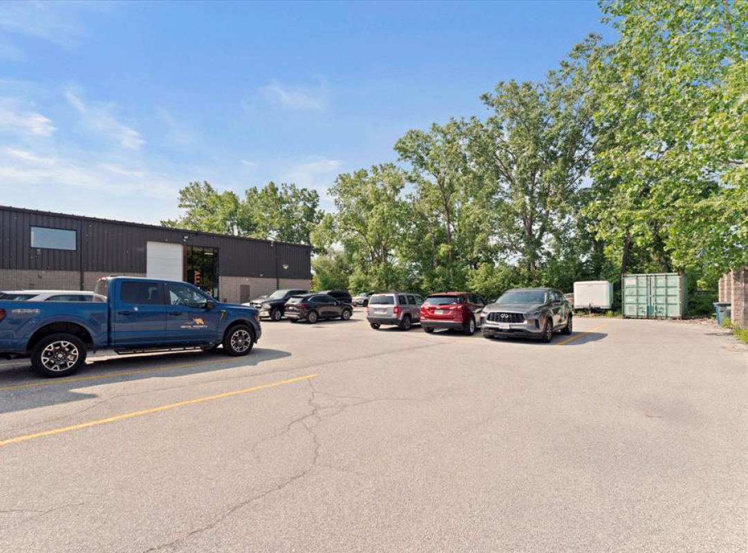 Commercial Warehouse For Lease - 1821 Provincial Rd (Rear) Windsor, ON