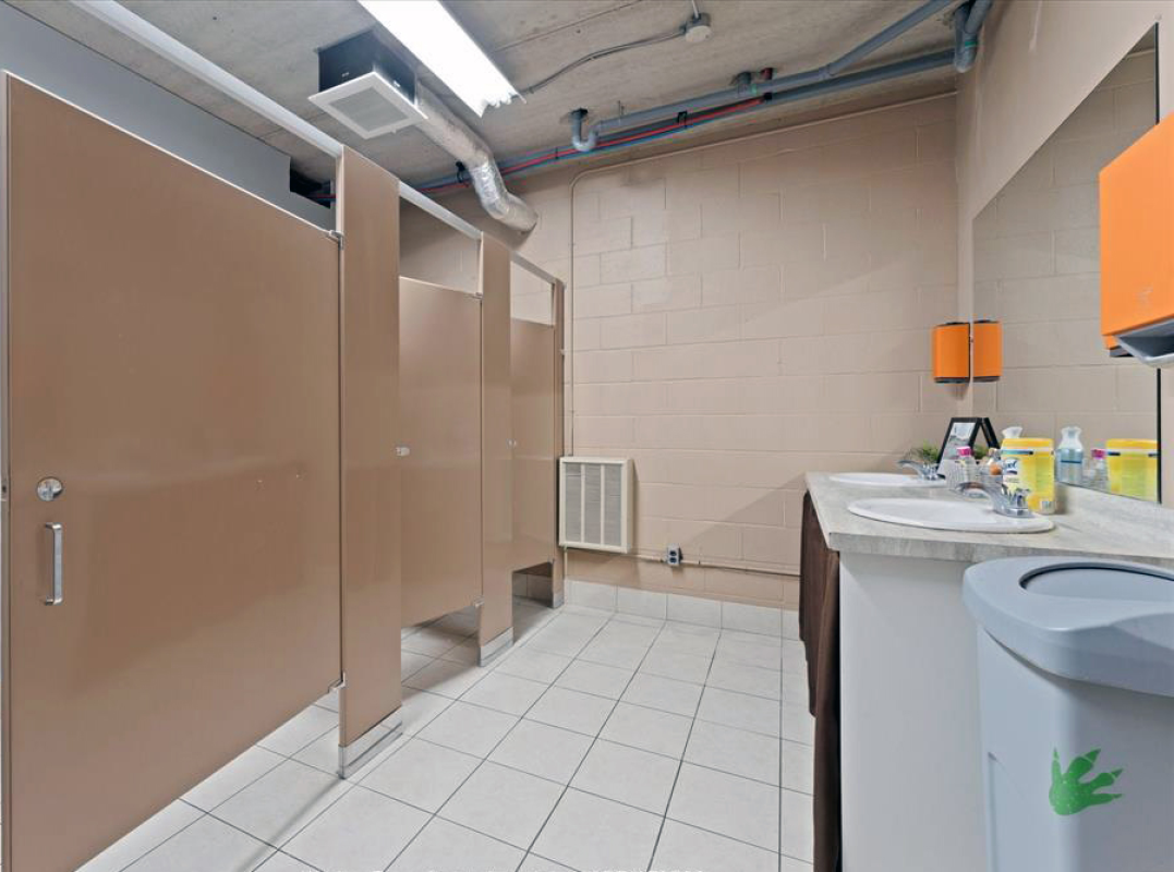 Commercial Warehouse For Lease - 1821 Provincial Rd (Rear) Windsor, ON