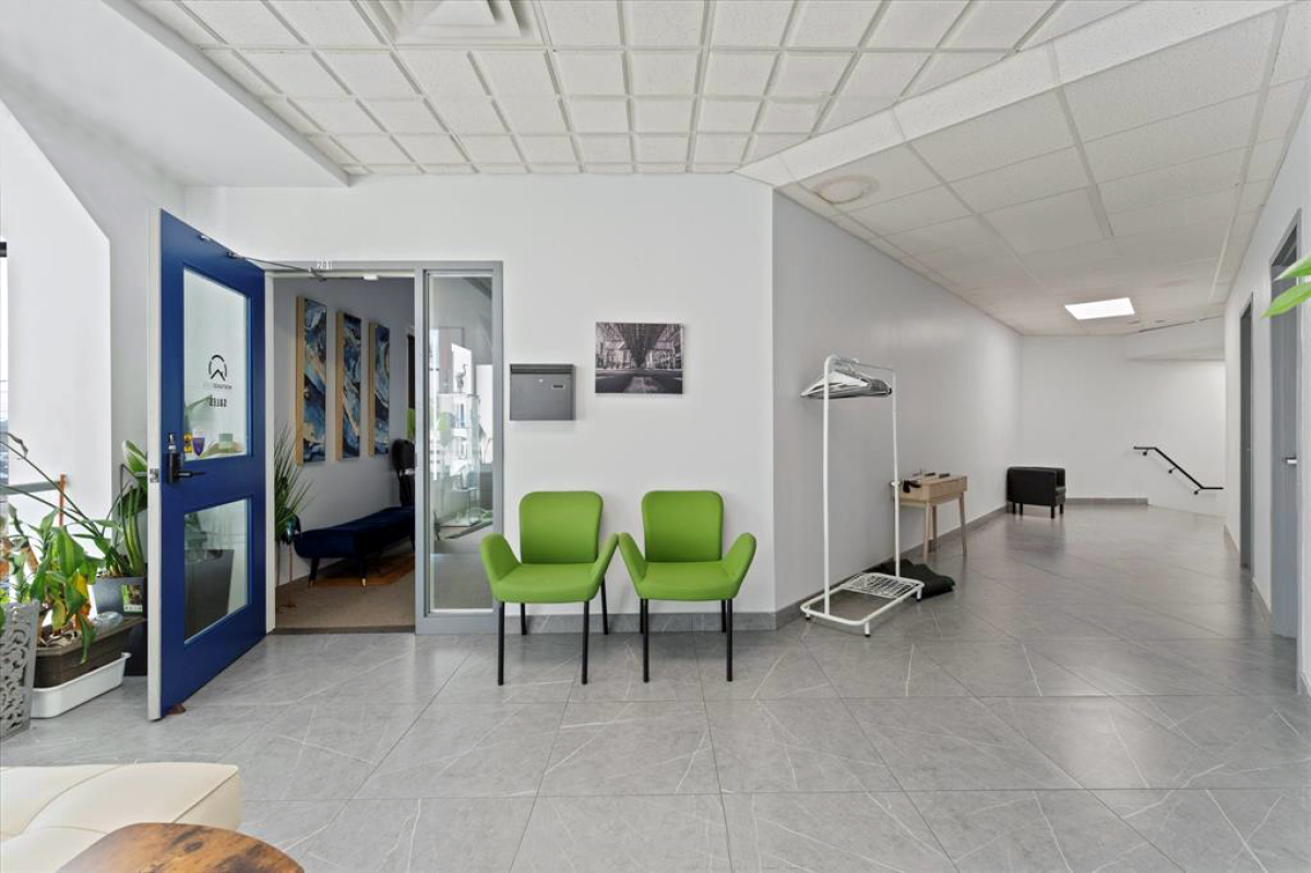 Commercial Office Space For Lease 3000sq ft Windsor ON