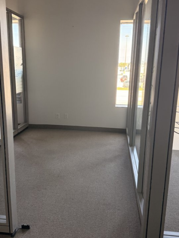 Commercial Office Space For Lease 3000sq ft Windsor ON