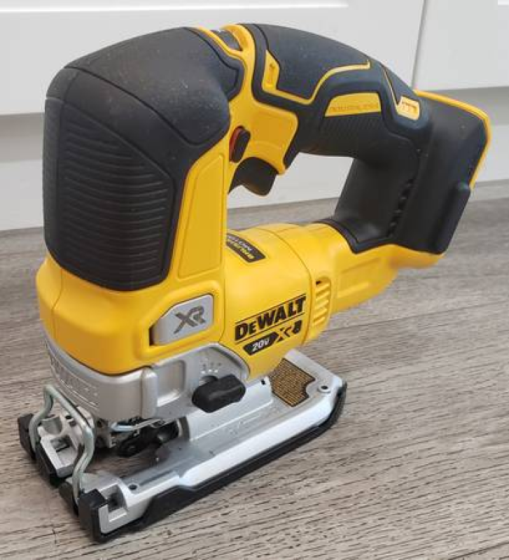 DeWalt DCS334 20V MAX XR Cordless Brushless Jig Saw