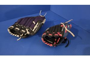 Spalding Gloves for 7 year & 12 year olds