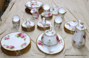 Royal Albert American Beauty Dinner Service Set For 8 Bone China (50 PC)