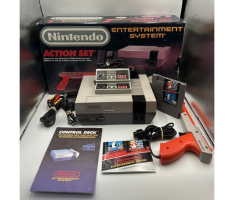 *C.I.B.* NES ACTION SET CONSOLE (INCL. CONTROLLER, BLASTER, CONSOLE, CABLES, BOX