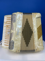 TITANO ACCORDIAN MODEL: IDEAL PEARL WHITE