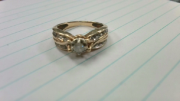 Lady's Gold Ring 10K Yellow Gold 3.22g