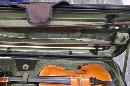 Violin - J.J. Dvorak STR1750 - 4/4 with hardcase & 2 bows in Mission, BC