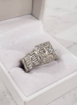 Men's 18KT White Gold 1CT Diamond Ring in Surrey, BC
